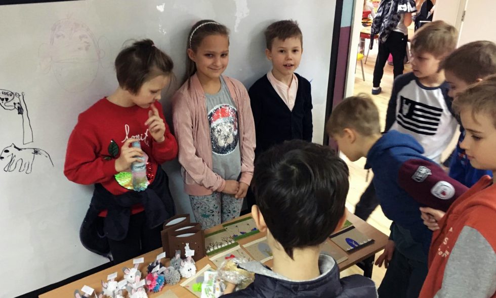 Kiermasz Świąteczny w Naszej Szkole Kiermasz Świąteczny w Naszej Szkole